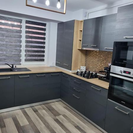 Luxury Apartments Bacău Eksteriør bilde