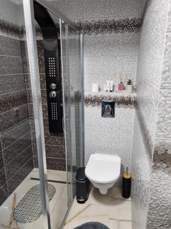 Luxury Apartments Bacău Eksteriør bilde